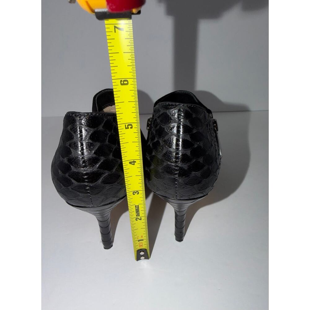 Michael Kors Black Suede Pointed Toe Ankle Booties Croc Leather Heels 6.5M - Picture 11 of 12